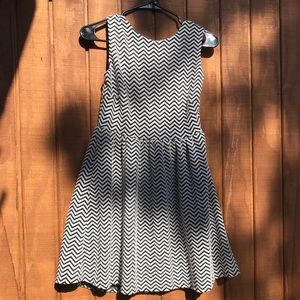 Black and white short Aline dress